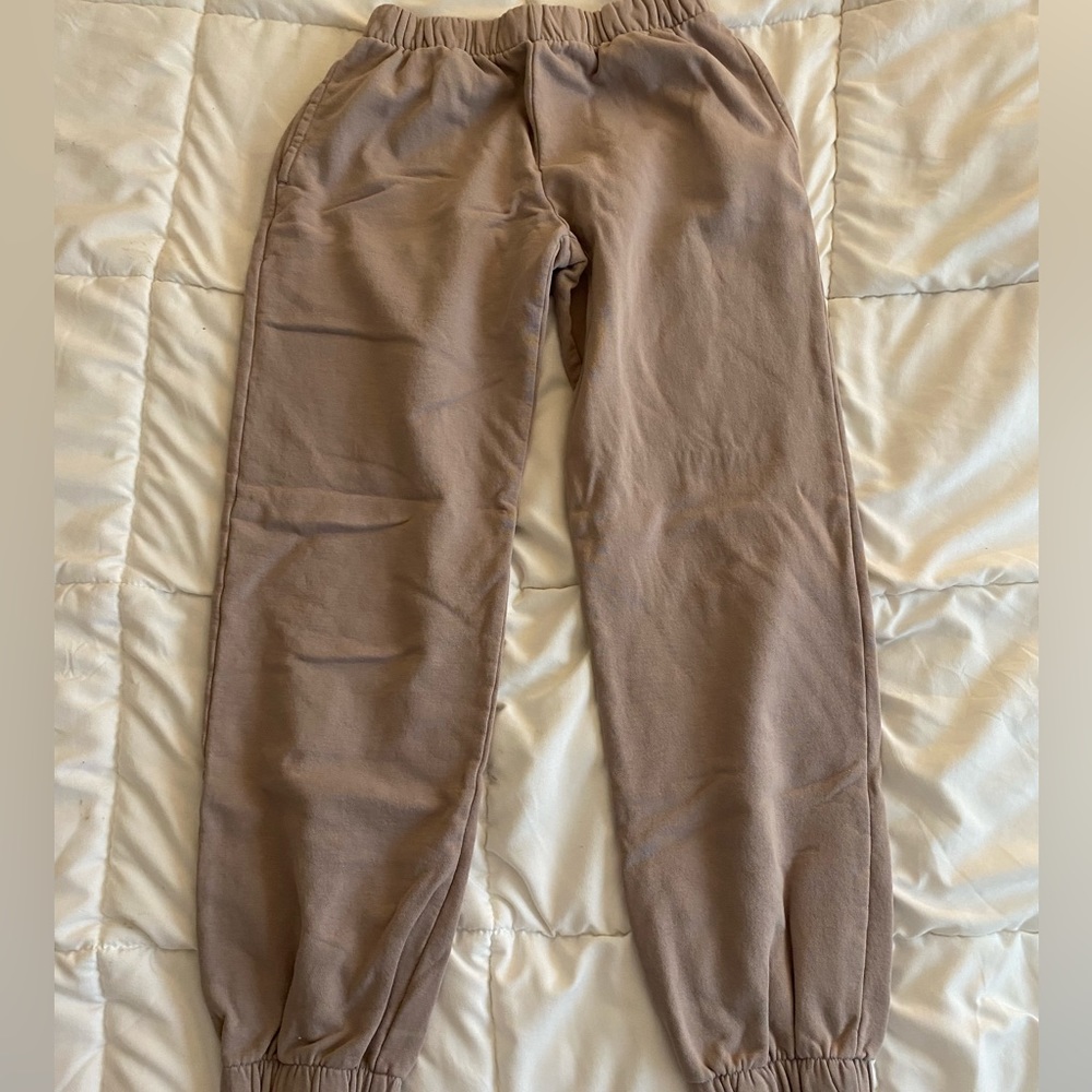 Brandy Melville - Purple Rosa Sweatpants!!